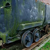 Steenkoolwagentjes in het steenkoolmijn museum Le Bois du Cazier te Marcinelle, Charleroi, België
