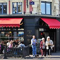 De beroemde bakkerij Patisserie Paul te Rijsel, Frankrijk
