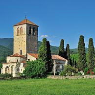 De basiliek Basilique Saint-Just de Valcabrère te Comminges, Pyreneeën, Frankrijk. 
<BR><BR>Zie ook www.arterra.be</P>